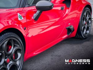 Alfa Romeo 4C Carbon Fiber Badge Cover Kit - Alfa Romeo Logo in Red Alfa Romeo 4C Carbon Fiber Badge Cover Kit - Alfa Romeo Logo in Red